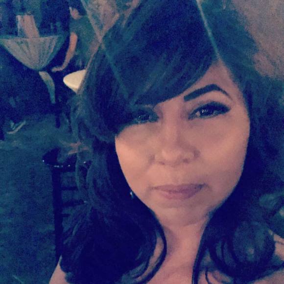 Meet your Posher, Mayra - Picture 1 of 1